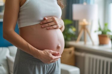 Les bienfaits de la sophrologie pendant la grossesse pour une naissance sereine