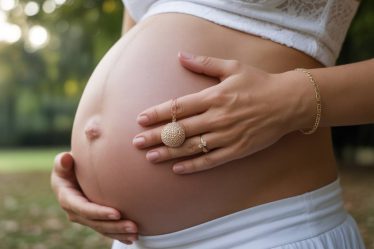 Choisir son bola de grossesse : un bijou symbolique pour créer du lien avec bébé