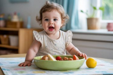 Comment introduire la diversification alimentaire en douceur : étapes clés et idées de premiers repas pour bébé